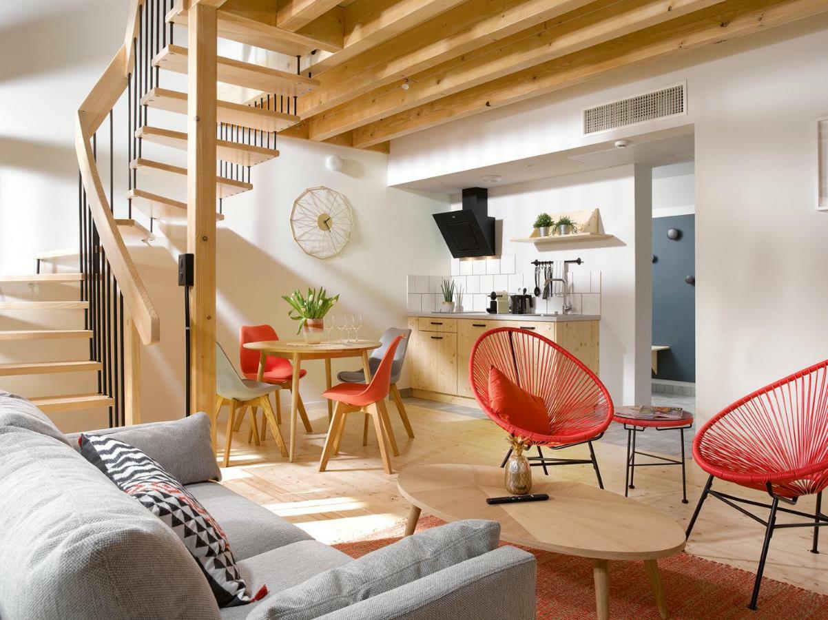 Hotel Au Petit Pont Ла Ванзно Екстериор снимка